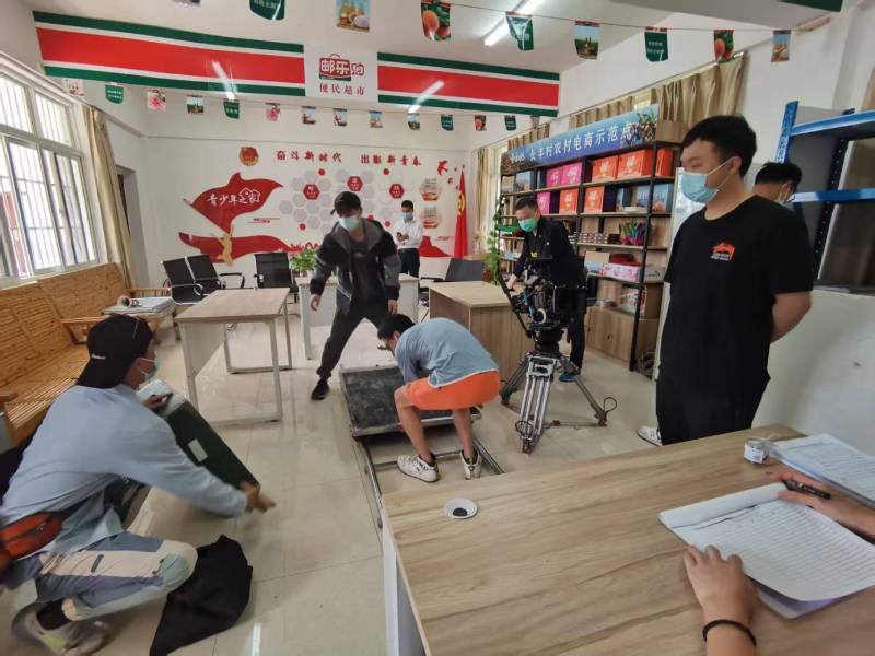 阿坝县广告片拍摄公司：极简主义践行者，少即是多的视觉哲学